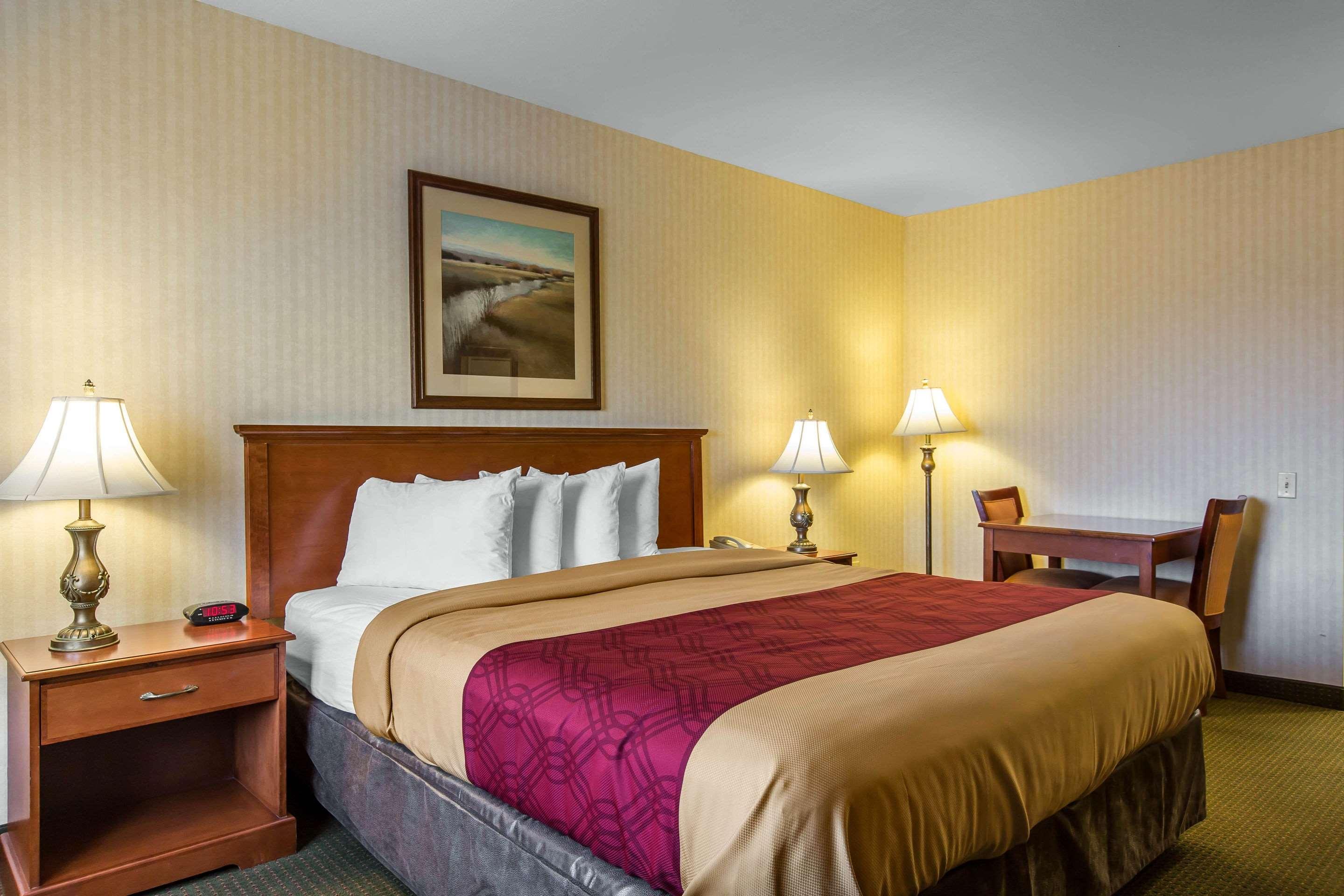 Econo Lodge Inn & Suites Riverside - Corona Dış mekan fotoğraf