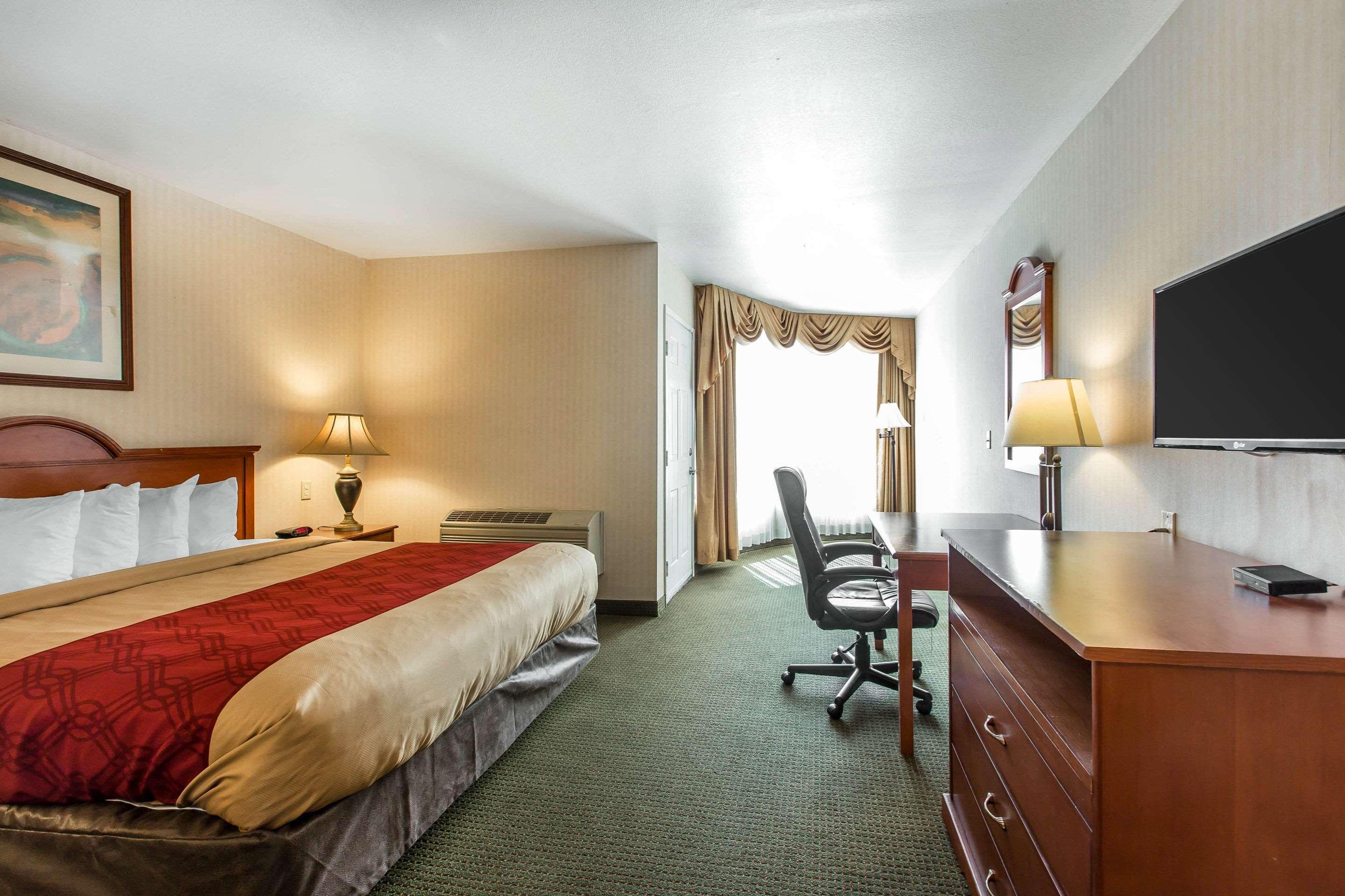 Econo Lodge Inn & Suites Riverside - Corona Dış mekan fotoğraf