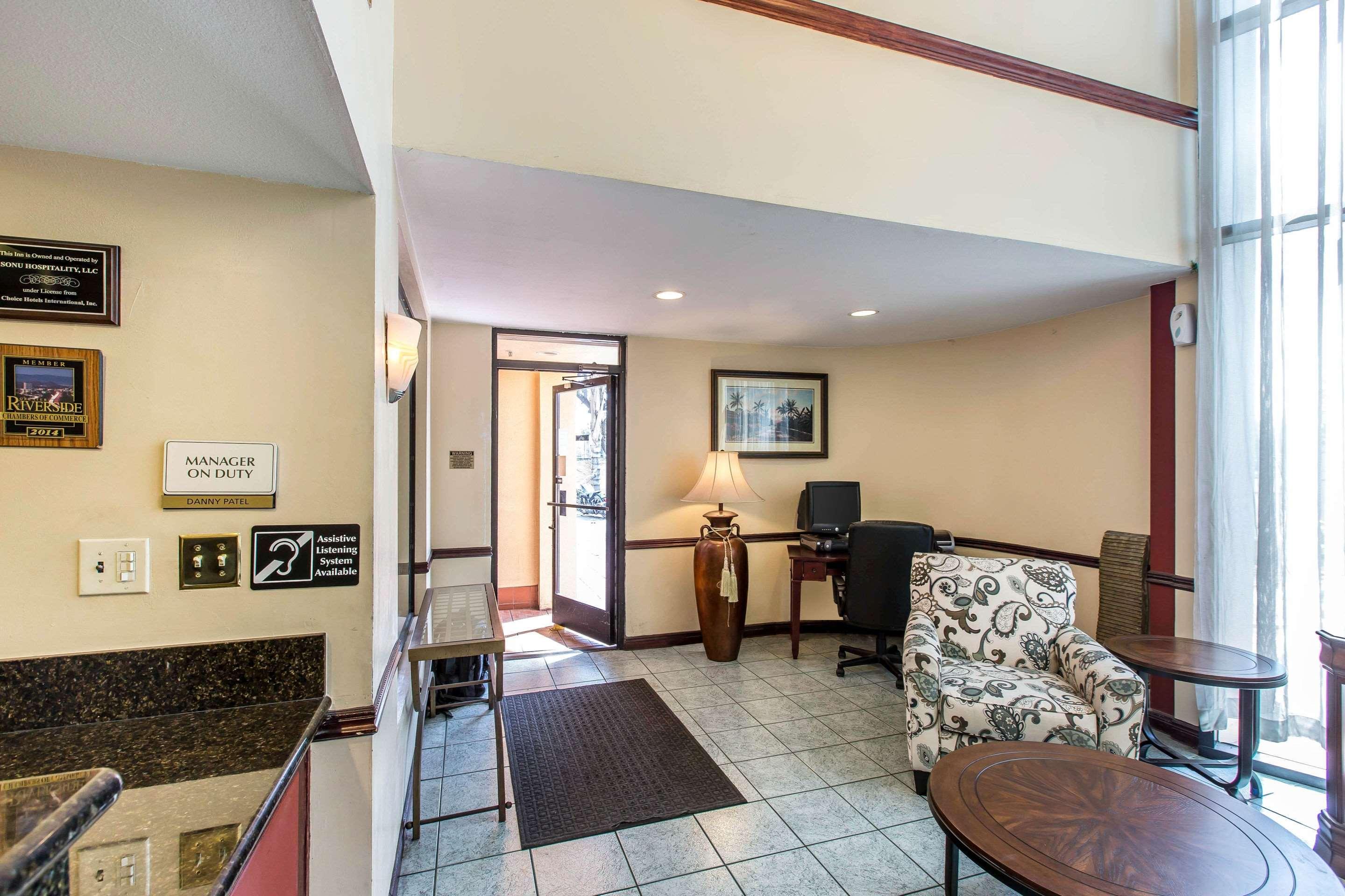 Econo Lodge Inn & Suites Riverside - Corona Dış mekan fotoğraf