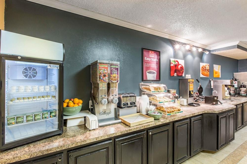 Econo Lodge Inn & Suites Riverside - Corona Dış mekan fotoğraf